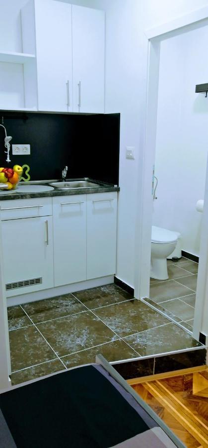 Zpula Center Studio Apartments Экстерьер фото