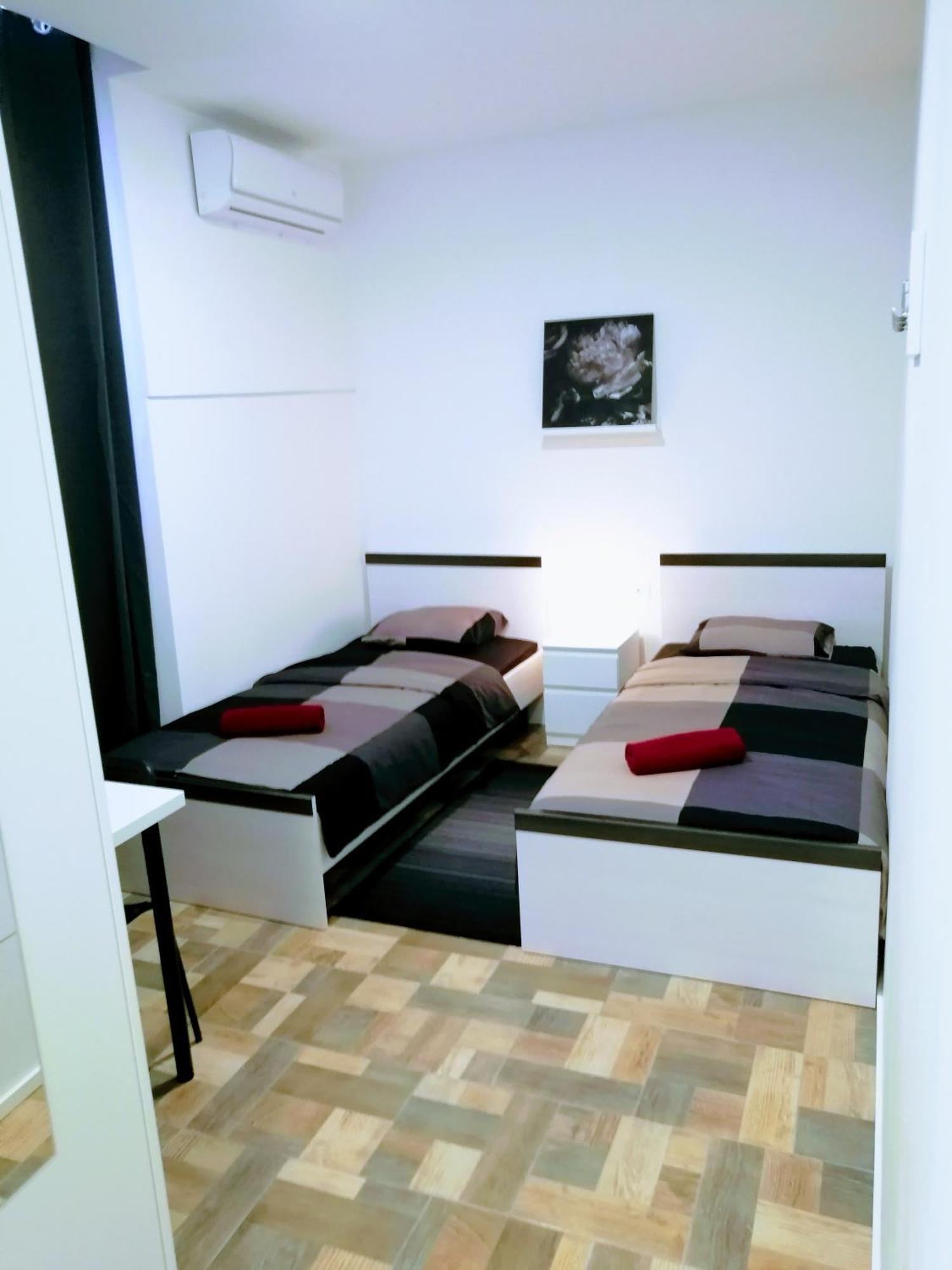 Zpula Center Studio Apartments Экстерьер фото