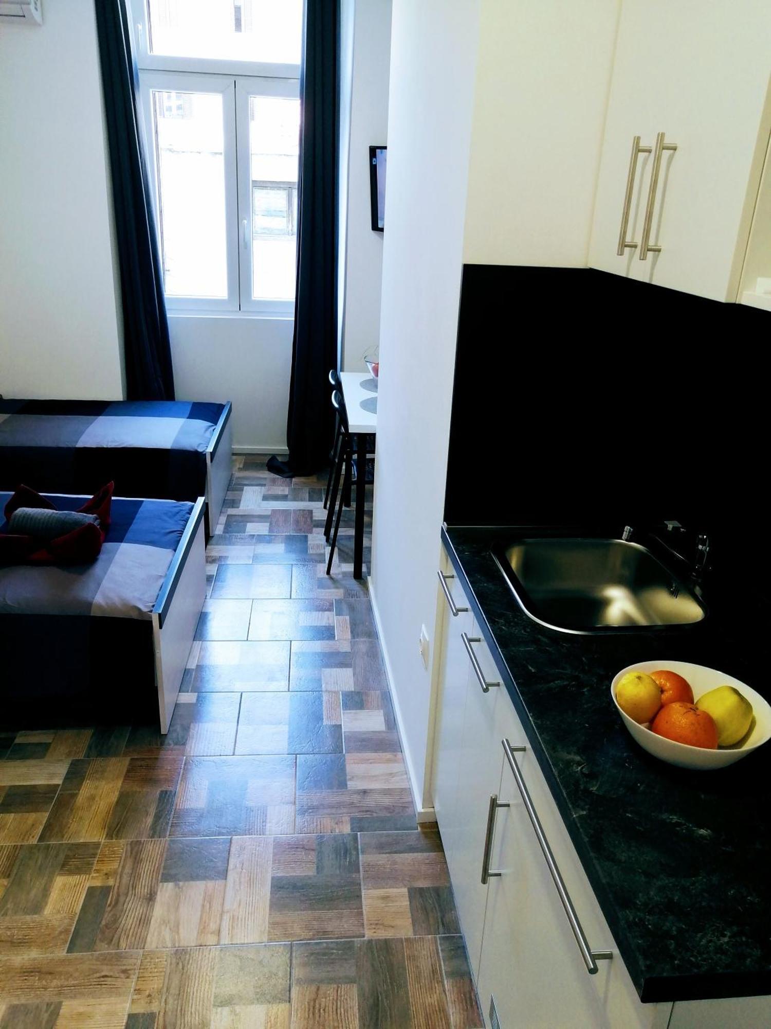 Zpula Center Studio Apartments Экстерьер фото